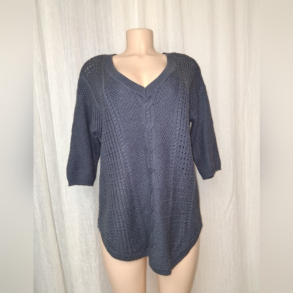 Torrid Women Size 1 Gray Knit Sweater